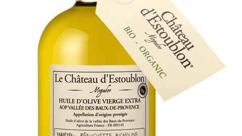 Huile d’olive bio Château d’Estoublon, récompensée de 3 médailles d’or